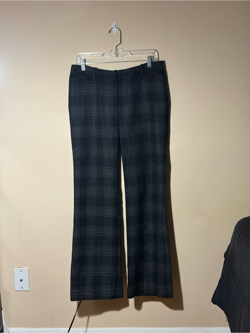 Worthington Size 6 Curvy Fit Black and Gray Plaid Trouser Dress Pants